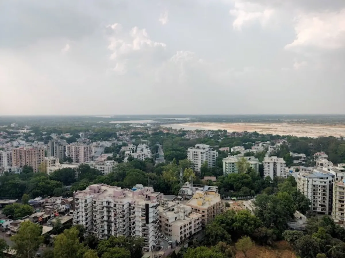 The Kanpur skyline, with housing and rooftops stretching towards the horizon