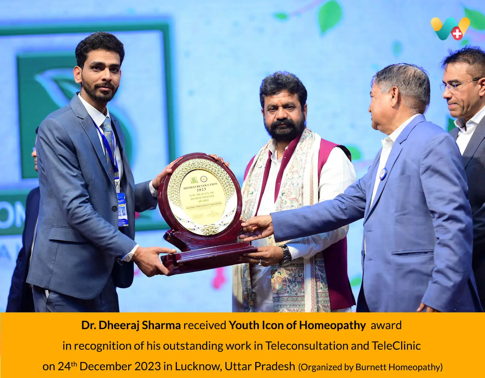 Dr. Dheeraj Sharma Receiving Award from Ayush Minister